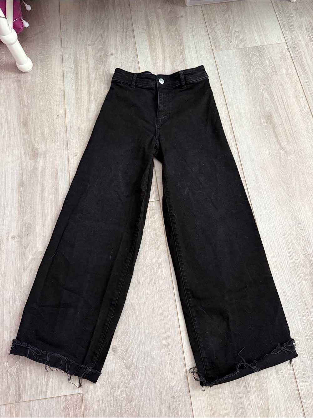 Girls JEANS BUNDLE Zara Gray, Zara Black, Amazon Light Blue, Art Class Cream - Picture 10 of 14